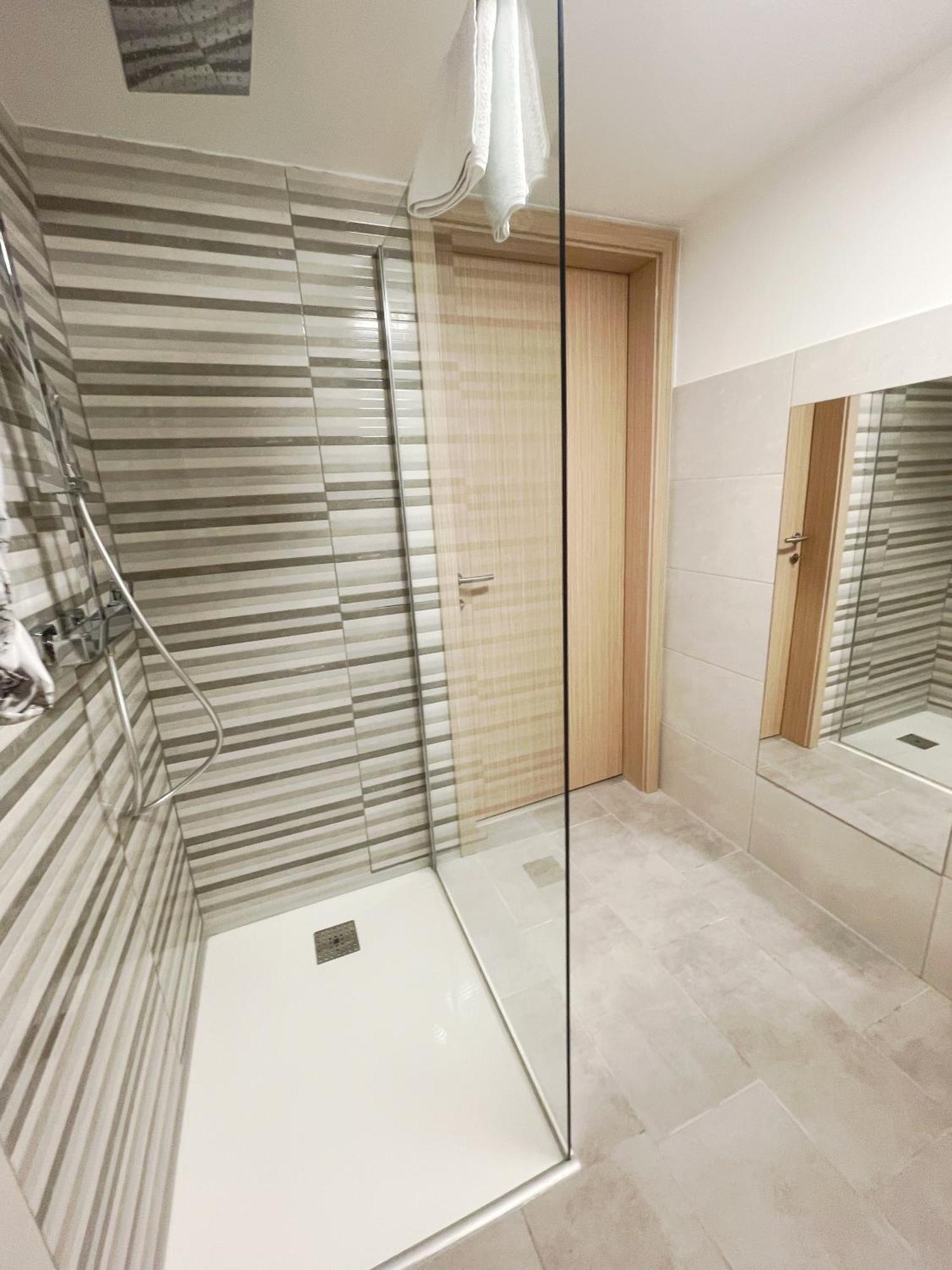 בובק Apartma Tonii מראה חיצוני תמונה
