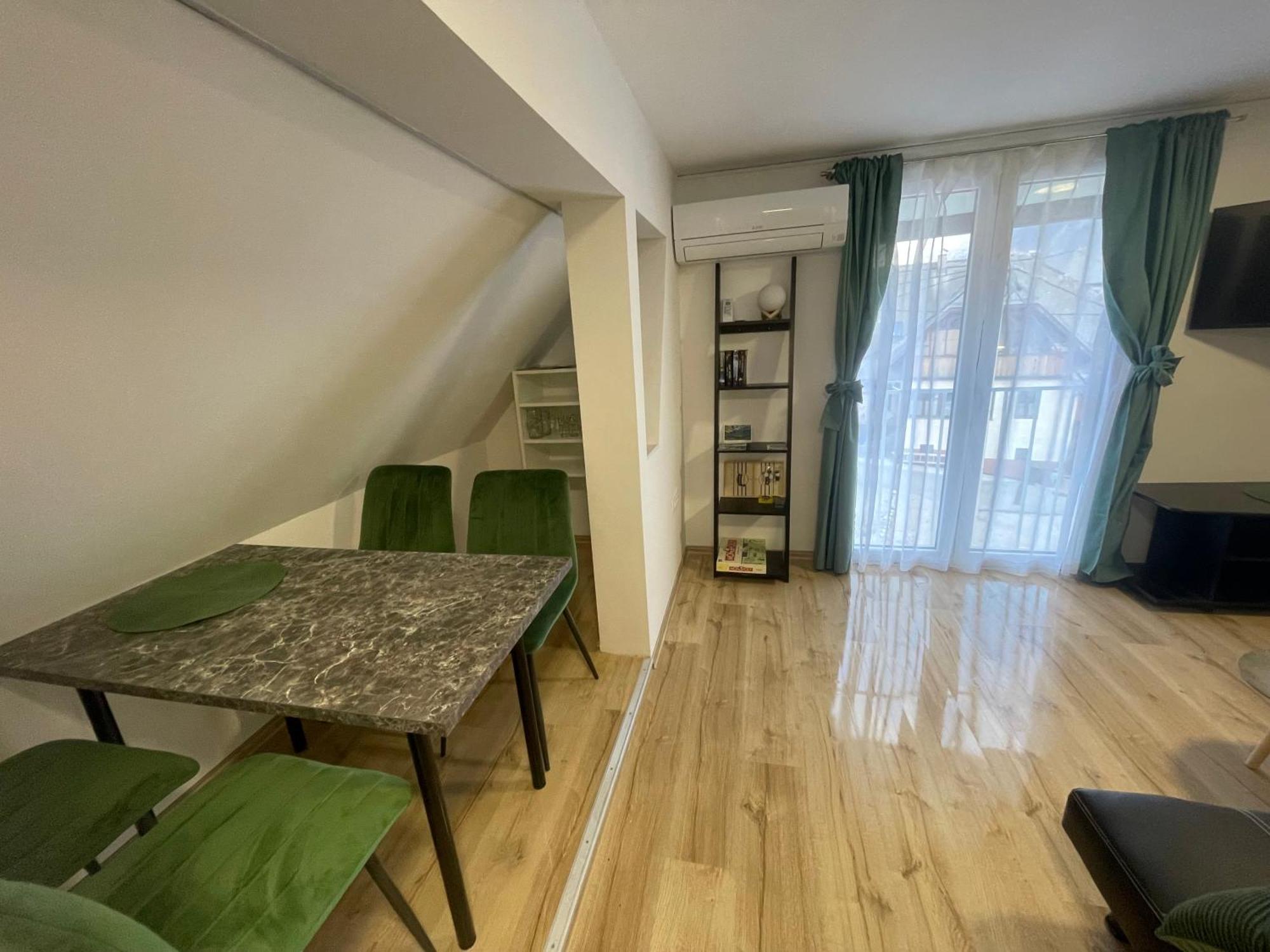 בובק Apartma Tonii מראה חיצוני תמונה